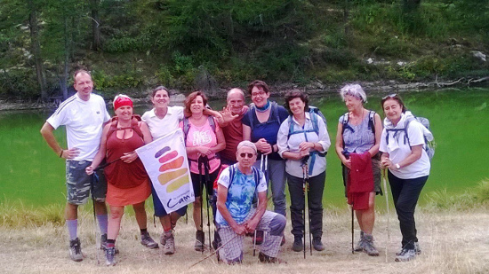 Cammini di Pace, foto del primo gruppo condotto da Mauro Agliata in Val Maira camminando in silenzio