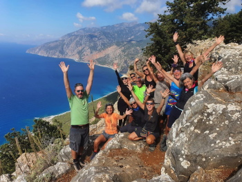 Gianluca in una foto di gruppo, a Selludha